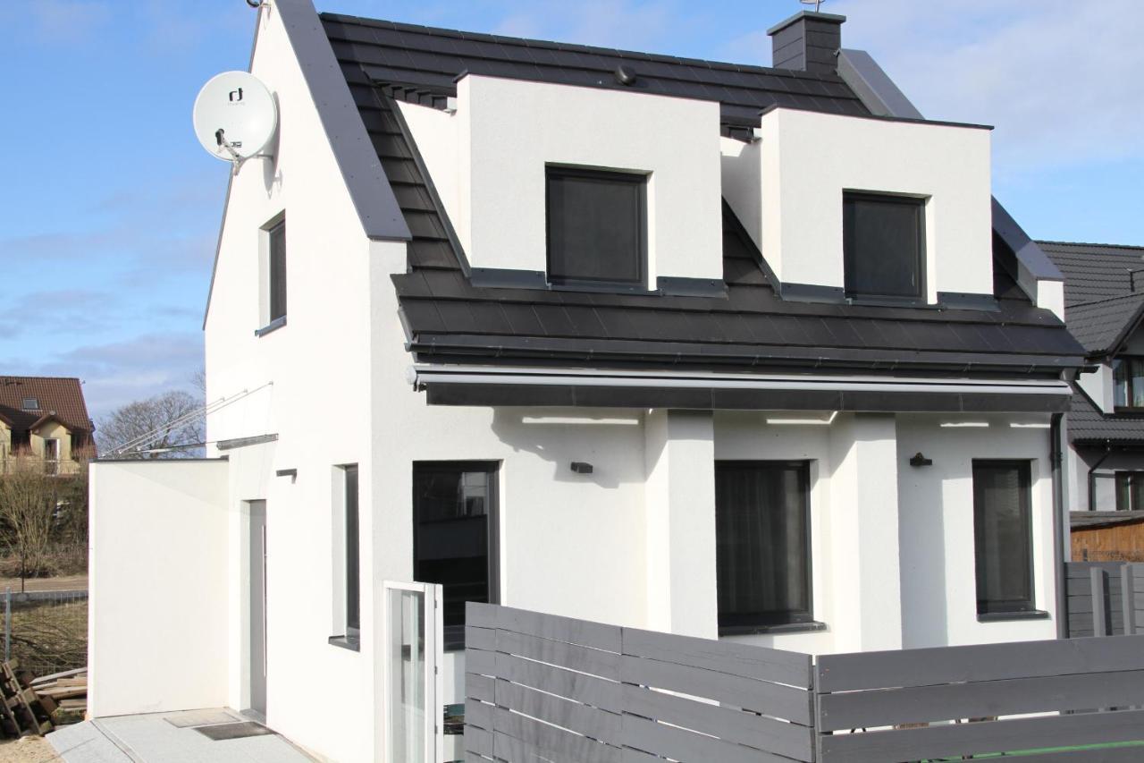 Dworek Leba I Domki Ranczo Itrich Exterior photo