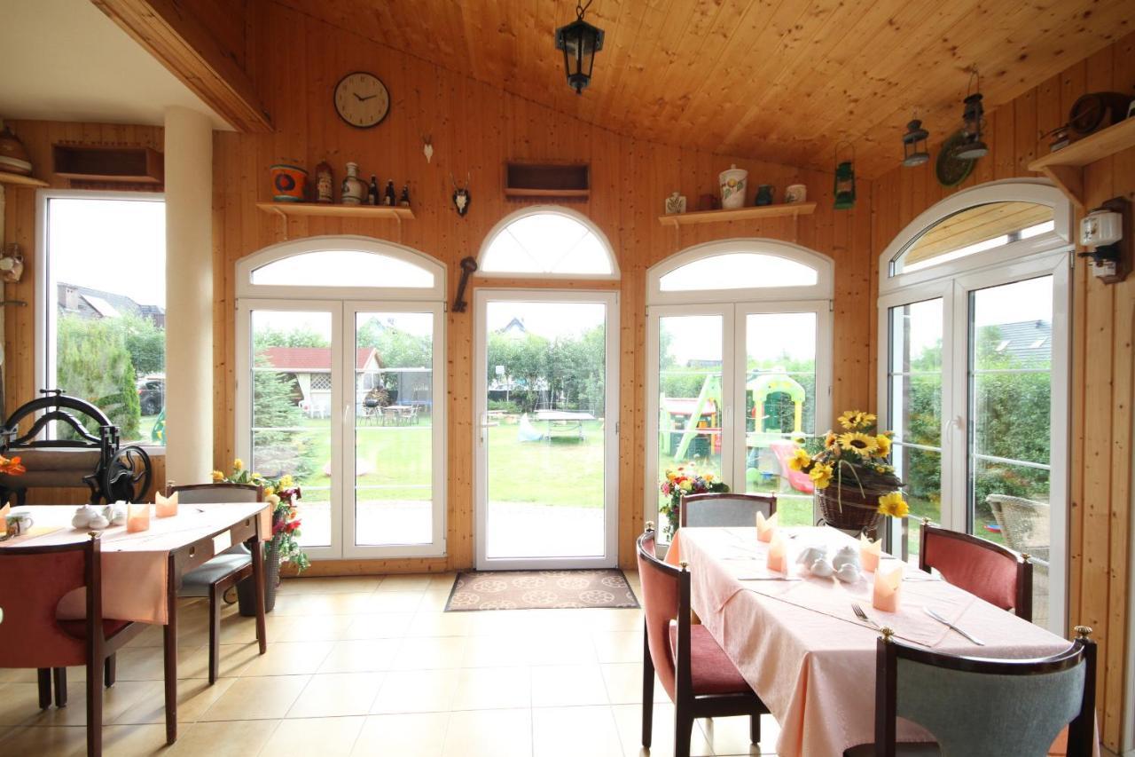 Dworek Leba I Domki Ranczo Itrich Exterior photo