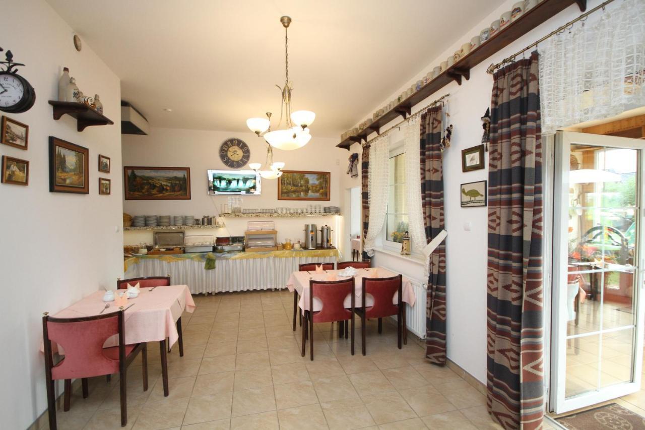 Dworek Leba I Domki Ranczo Itrich Exterior photo