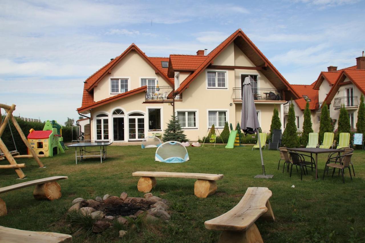 Dworek Leba I Domki Ranczo Itrich Exterior photo