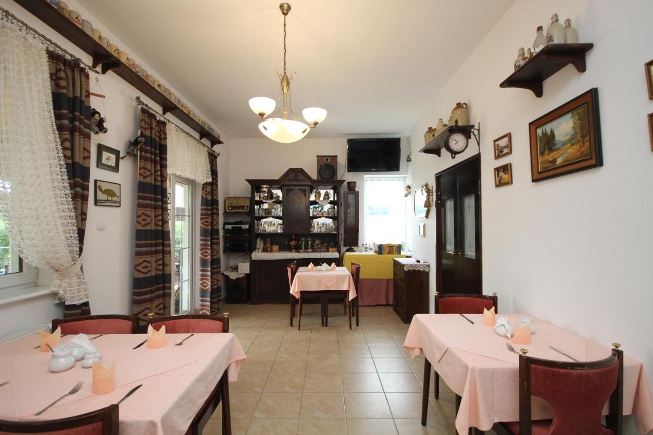 Dworek Leba I Domki Ranczo Itrich Exterior photo